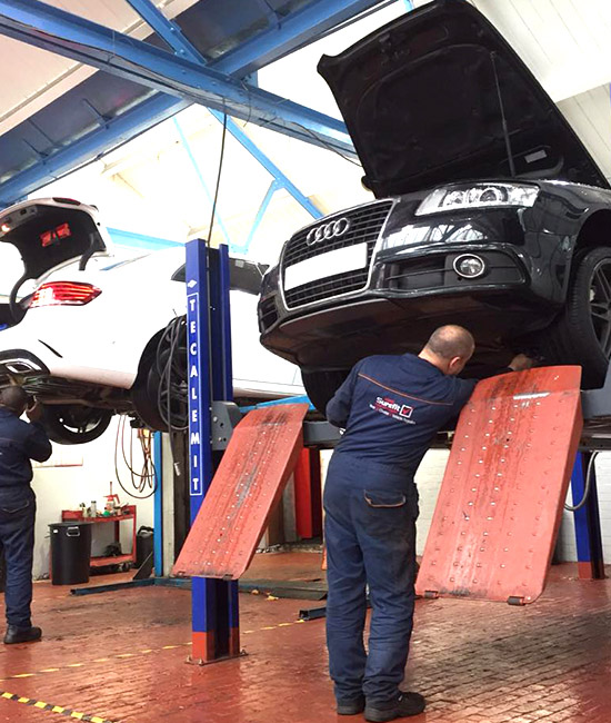 high-technicians Reliable MOT and Service –Highly Experienced Technicians